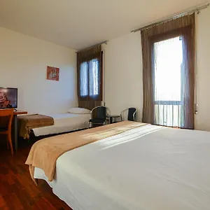 HOTEL QUERINI Budget&Business Hotel Sandrigo Hotel